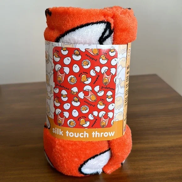 Sanrio Gudetama The Lazy Egg Throw Blanket 40x50 inches Silk Touch NWT - Picture 2 of 5